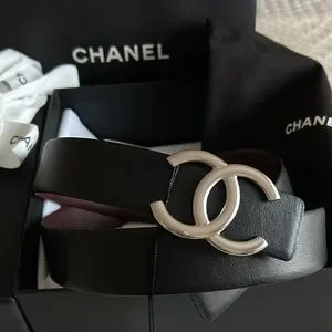 CHANEL 黒 レザー ベルト CCロゴ　MADE IN ITALY CHANEL NEW QUILTED BLACK LEATHER BELT WITH CC LOGO GOLD